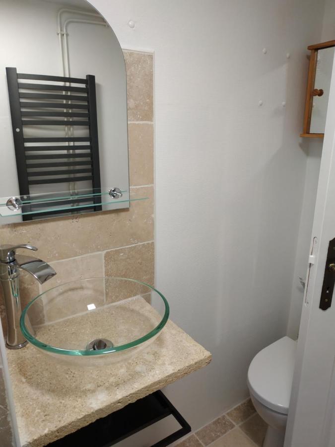 Appart 28M2 Avec Jardin Et Parking Prives, Chambre Separee Milhaud Bagian luar foto