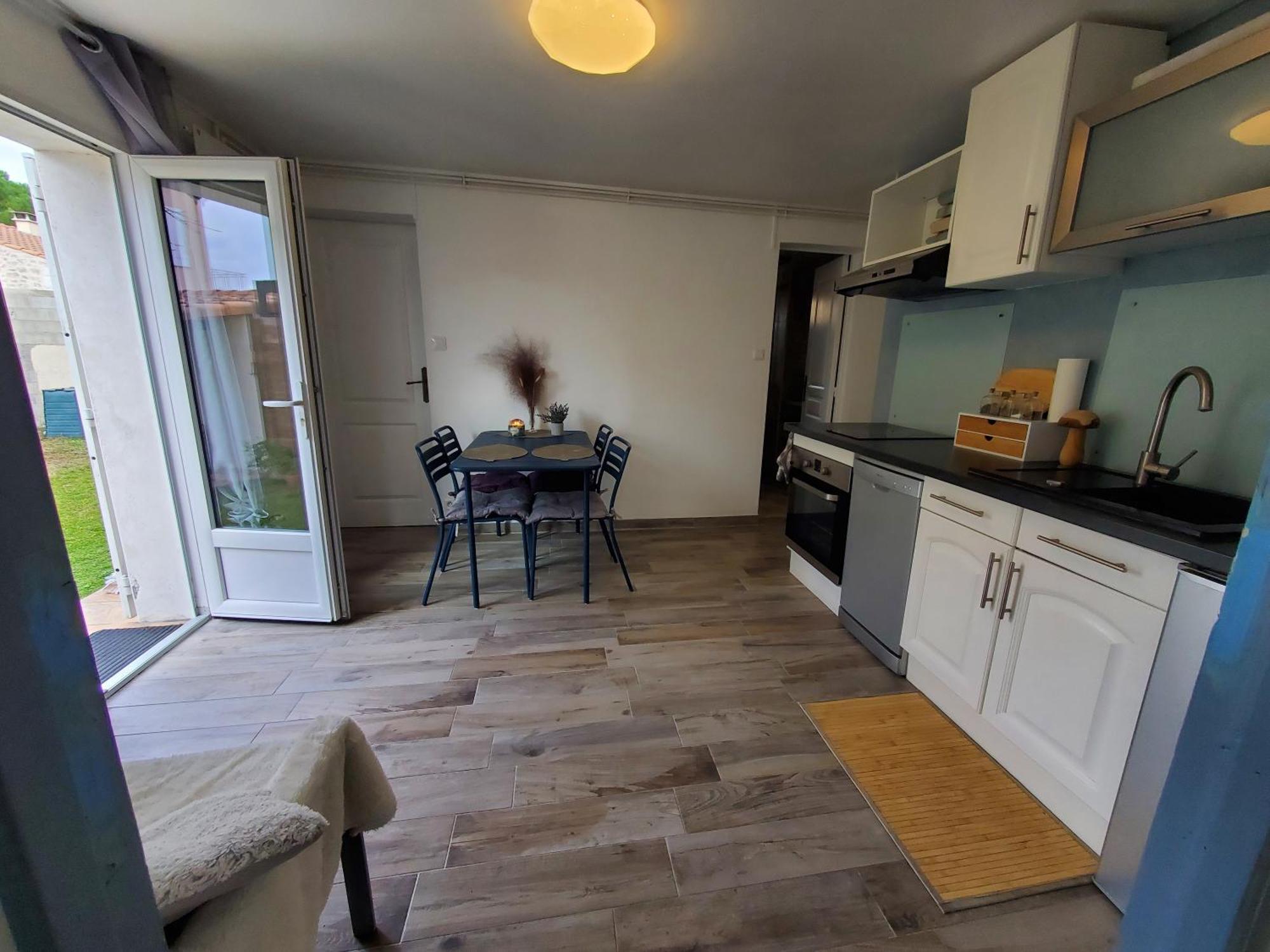 Appart 28M2 Avec Jardin Et Parking Prives, Chambre Separee Milhaud Bagian luar foto